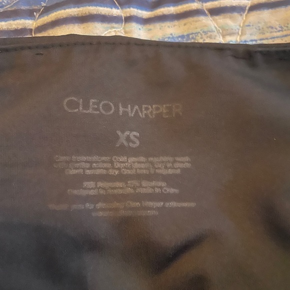 Cleo Harper Odyssey Leggings - Picture 3 of 3